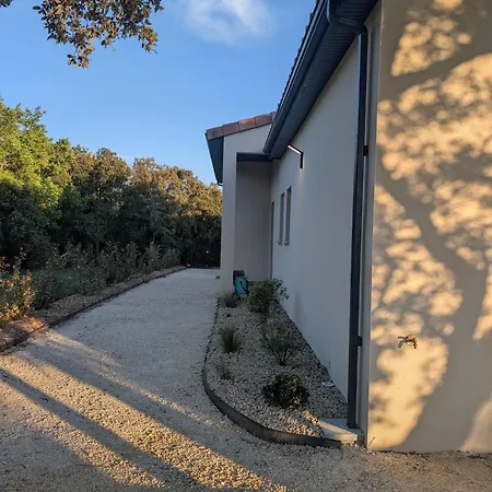Jardin D'adhemar , Piscine & Charme Villa *